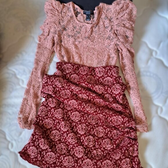 Lot of 2 M/L Top [New] Skirt [US Made] - Puff LS Lace Rose Design Blouse & Skirt - Picture 1 of 6